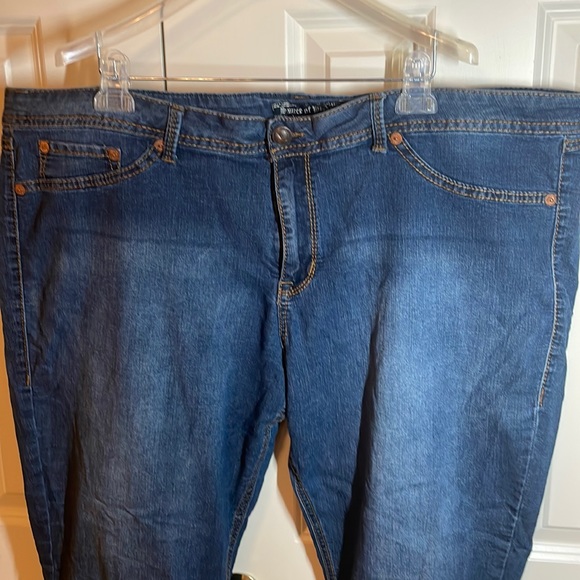 Torrid Source of Wisdom Slim Boot Cut Denim Jeans. - Picture 2 of 7